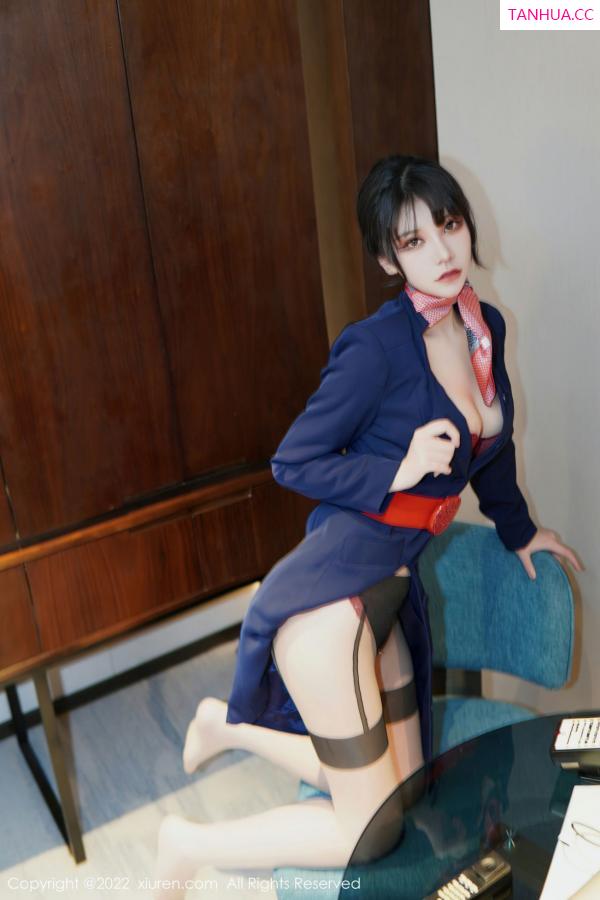   [XiuRen]高清写真图 2022.12.27 No.6048 桃桃子_ 空姐制服第38张图片